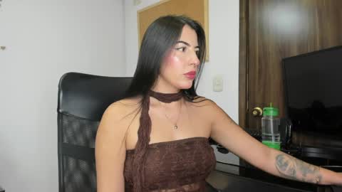 Snapshot of bella_es chatting on 04/30/26, 04:19 Onlyfans isa bella 23 online show from 04/30/26, 04:19