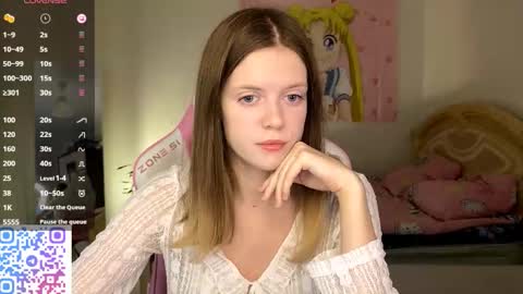 Snapshot of bella_gasp chatting on 11/10/25, 10:03 Jane online show from 11/10/25, 10:03