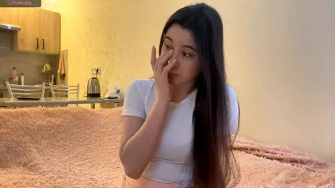 Snapshot of bella_gasp chatting on 01/09/26, 02:58 Jane online show from 01/09/26, 02:58