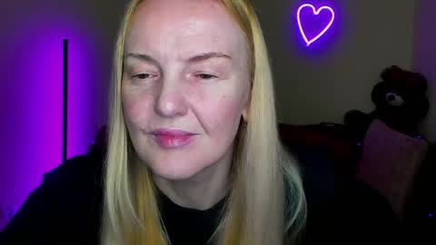 Bella online show from 04/04/26, 05:27