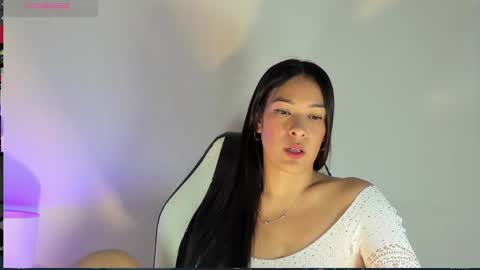 Laura online show from 02/16/25, 07:04