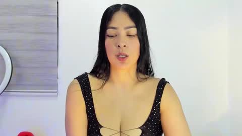 Laura online show from 12/20/25, 08:38