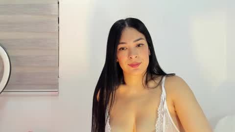 Laura online show from 12/22/25, 10:07