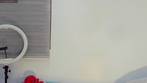 Laura online show from 05/22/26, 05:03