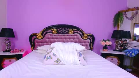 Bella online show from 09/18/25, 05:48
