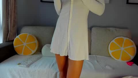 Anna  online show from 10/24/25, 08:33