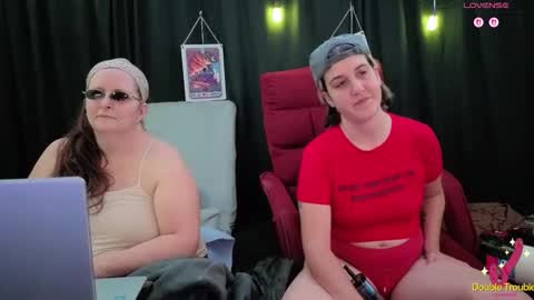 Snapshot of bella_james_1988 chatting on 12/14/25, 04:45 Bella James online show from 12/14/25, 04:45