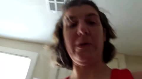 Snapshot of bella_james_1988 chatting on 12/18/25, 05:30 Bella James online show from 12/18/25, 05:30