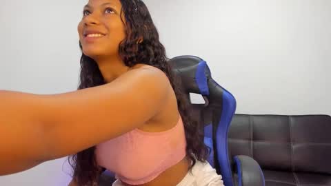 Isa online show from 12/21/25, 06:15