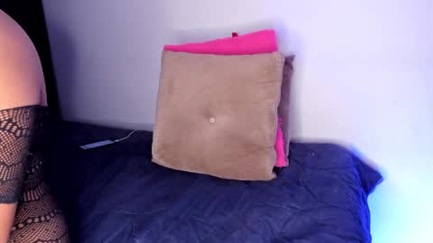 isabella online show from 02/09/25, 12:28