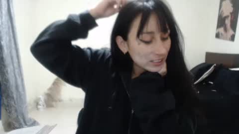 bella_luna34 online show from 05/05/26, 02:19