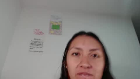 Snapshot of bella_marlowe chatting on 02/14/25, 01:45 Bella Marlowe online show from 02/14/25, 01:45