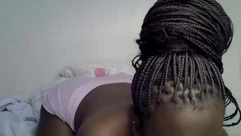 Snapshot of bella_noire1 chatting on 06/01/26, 05:14 bella_noire1 online show from 06/01/26, 05:14