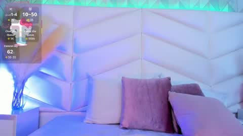Snapshot of bella_peach_ chatting on 07/01/26, 03:41 bella_peach_ online show from 07/01/26, 03:41