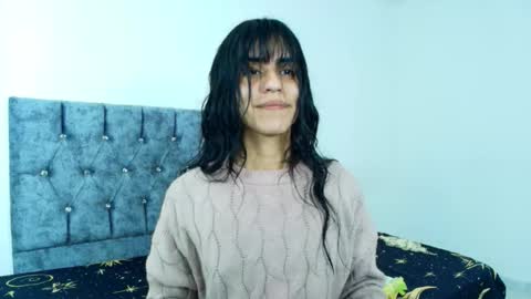 Bella online show from 09/12/25, 11:37