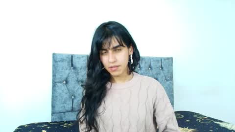 Bella online show from 09/25/25, 02:48