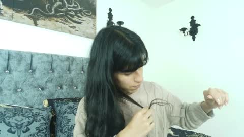 Snapshot of bella_poisonous chatting on 05/23/26, 02:17 Bella online show from 05/23/26, 02:17
