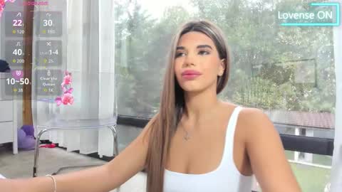 Snapshot of bella_posh chatting on 09/10/25, 05:18 bella_posh online show from 09/10/25, 05:18