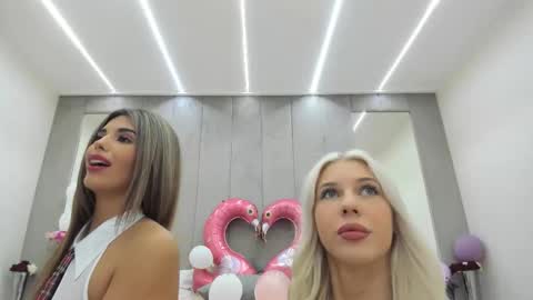 Snapshot of bella_posh chatting on 09/13/25, 10:59 bella_posh online show from 09/13/25, 10:59
