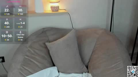 Linda Bella online show from 12/19/25, 02:07