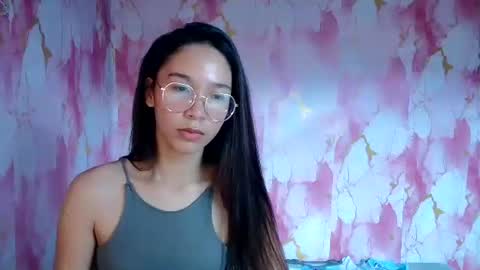 Snapshot of bella_saero chatting on 06/11/26, 08:01 bella online show from 06/11/26, 08:01