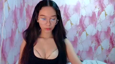 Snapshot of bella_saero chatting on 06/21/26, 12:08 bella online show from 06/21/26, 12:08