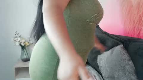 Snapshot of bella_saint33 chatting on 07/05/26, 05:47 bella online show from 07/05/26, 05:47