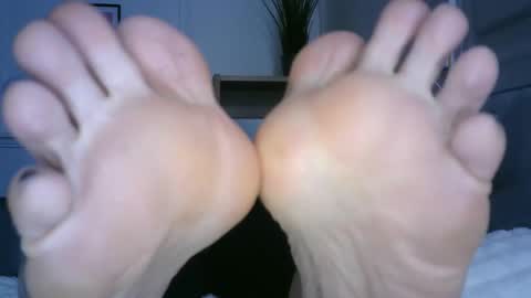 bella_sexy_feet online show from 01/17/25, 09:39