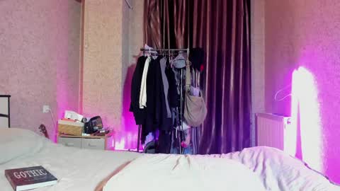 bella sims online show from 04/09/26, 06:24