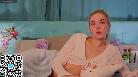 Bella online show from 04/10/26, 12:49