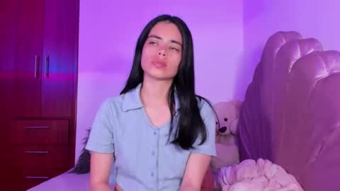 Valeria Model Independent online show from 11/21/25, 05:39