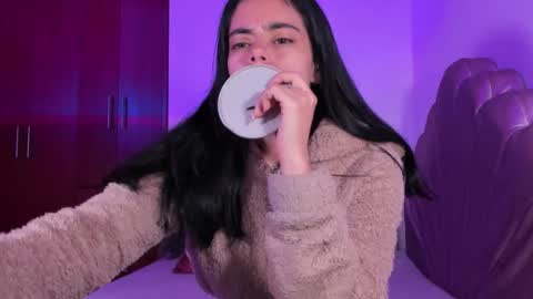 Valeria Model Independent online show from 11/22/25, 04:33