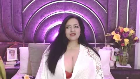 Snapshot of bella_taylor_a chatting on 09/18/25, 02:35  Bella Taylore  online show from 09/18/25, 02:35