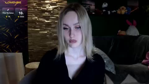 bella_villen online show from 02/21/26, 12:39