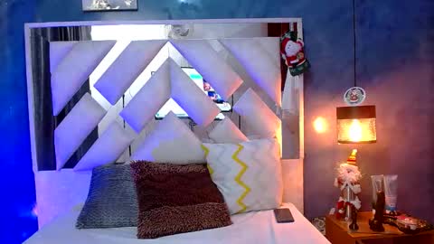 bella_volup online show from 12/18/25, 06:47