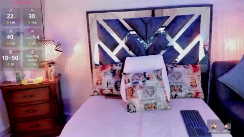 Snapshot of bella_volup chatting on 05/10/26, 01:55 bella_volup online show from 05/10/26, 01:55