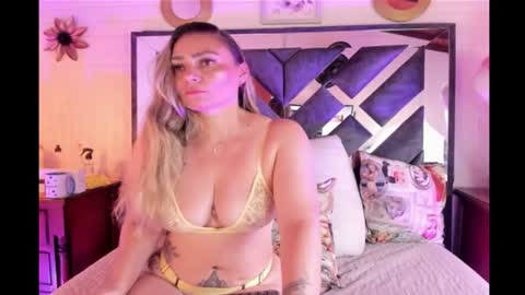 bella_volup online show from 07/13/26, 11:46