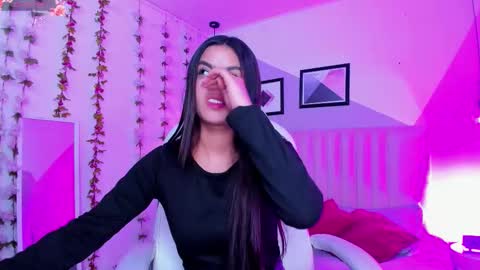 BELLA online show from 12/03/25, 08:07