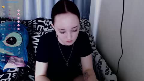 Snapshot of bellaabey chatting on 09/19/25, 12:50 Bella online show from 09/19/25, 12:50