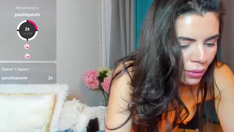 Snapshot of bellaanna25 chatting on 12/14/24, 04:31 BellaAnna online show from 12/14/24, 04:31