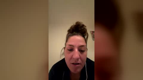 Snapshot of bellabeanz chatting on 07/22/26, 12:19 Roxy Rain online show from 07/22/26, 12:19