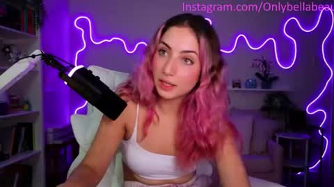 Snapshot of bellabeauu chatting on 07/14/26, 02:05 bella beau online show from 07/14/26, 02:05
