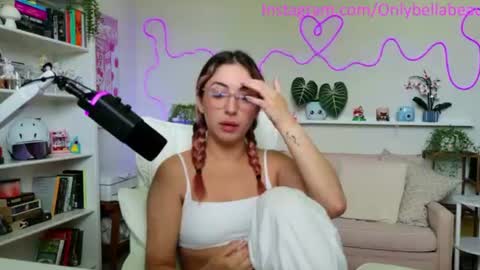Snapshot of bellabeauu chatting on 07/17/26, 03:18 bella beau online show from 07/17/26, 03:18