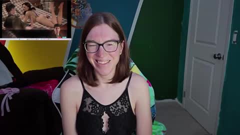 Snapshot of bellablake96 chatting on 05/16/26, 05:01 BellaBlake96 online show from 05/16/26, 05:01