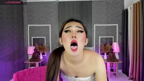 Snapshot of bellabrown_19xxx chatting on 03/07/25, 06:33 Bella online show from 03/07/25, 06:33