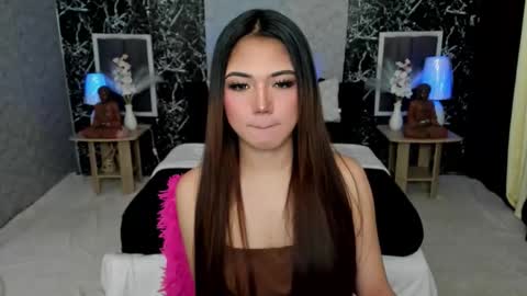 Snapshot of bellabrown_19xxx chatting on 10/10/25, 06:56 Bella online show from 10/10/25, 06:56