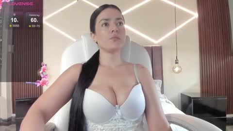 Snapshot of bellaclaiir chatting on 05/12/26, 03:09 Bella Clair online show from 05/12/26, 03:09