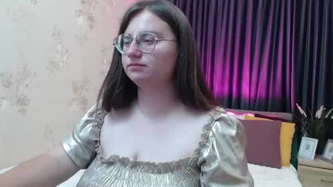 Snapshot of bellacohen chatting on 07/07/26, 05:10 Anna online show from 07/07/26, 05:10