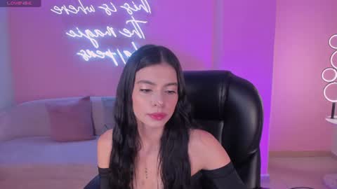 Bella online show from 06/18/26, 05:19