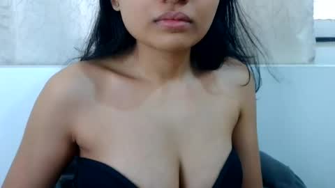 Snapshot of bellacrystall chatting on 06/23/26, 06:44 bellacrystall online show from 06/23/26, 06:44